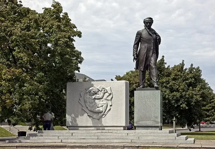 1033px Taras Shevchenko Memorial in Dupont Circle 2